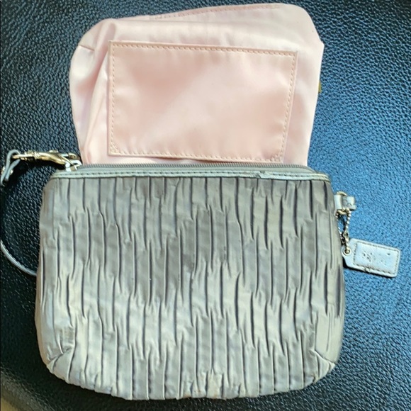 Coach wristlet - Picture 4 of 7